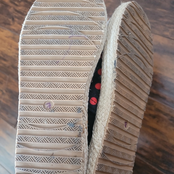 Women's Minnie Mouse espadrilles- size 7 - Picture 3 of 5